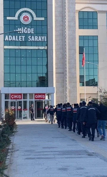 Niğde’de eş zamanlı uyuşturucu operasyonu: 16 gözaltı
