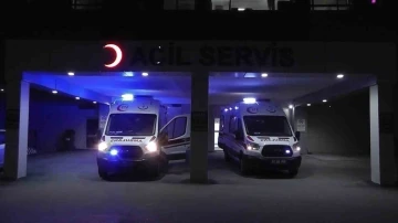 Niğde’de hafif ticari araçla motosiklet çarpıştı: 1 ölü, 4 yaralı
