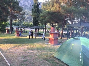 Öğretmenlere araziyi tanıma ve hayatta kalma teknikleri eğitimi verildi