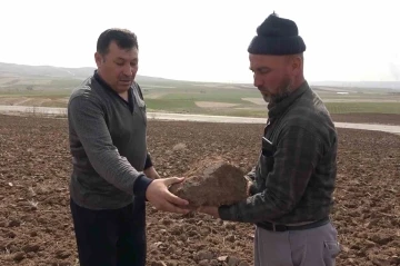 Olağanüstü kuraklık çiftçiyi tedirgin etti: &quot;Canımız tarlaya gitmek istemiyor&quot;