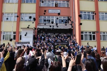 Oltu Meslek Yüksek Okulu’nda mezuniyet coşkusu
