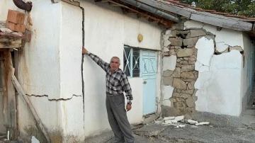 Bir mahalle ölümle burun buruna yaşıyorlar