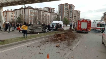 Önce çarptı sonra takla attı, 3 yaralı
