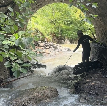 Ordu’da dereye düştüğü tahmin edilen kadını arama çalışmaları sürüyor
