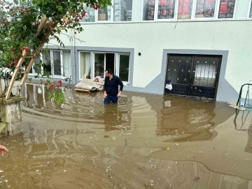 Ordu’da sel: Evler ve tarım arazileri sular altında kaldı
