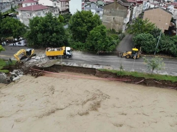 Ordu’yu sağanak vurdu
