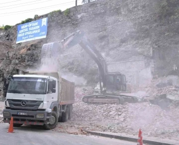 Osmangazi’den tarihi ortaya çıkartan yıkım
