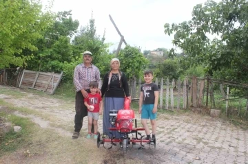 Osmaniye’de çiftçilere motorlu çapa makinesi desteği
