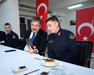 Osmaniye Valisi Yılmaz’dan Mehmetçiğe sürpriz
