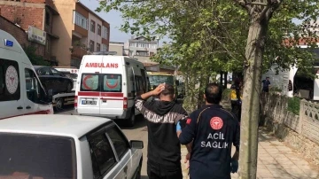 Otomobil lastiğini kesti, kendisini durdurmaya çalışan kişiyi bıçakladı
