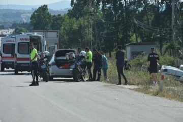 Otomobil su kanalına sürüklendi: 7 yaralı
