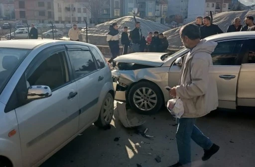 Bursa'da trafik kazası: 4 yaralı