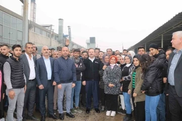 Öz İplik İş Sendikası Genel Başkanı Ay, Şanlıurfa’da tekstil işçileriyle bir araya geldi
