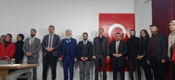 Özalp ilçesinde ‘Tarih ve Hafıza’ konulu konferans
