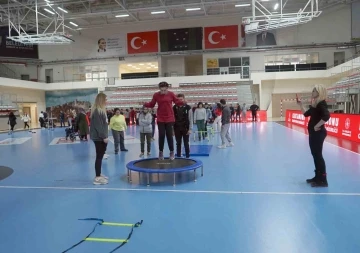 Özel çocuklar, Down Sendromu Farkındalık Günü’nde gönüllerince eğlendi
