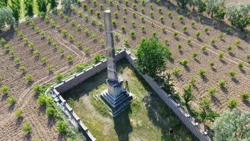 Tüm dünyanın ilgisini çeken 'Asklepiodotus’un Oğlu' anıtını görmek için Bursa'ya geliyorlar 