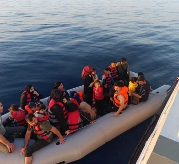 Yunan unsurları çocukların da aralarında bulunduğu kaçak göçmenleri ölüme terk etti