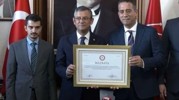 Özgür Özel mazbatasını aldı