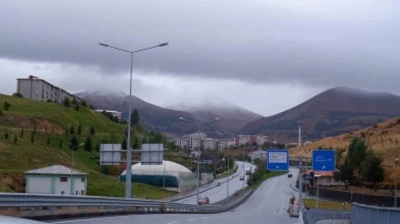 Palandöken’e yılın ilk karı yağdı
