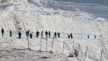 Pamukkaleli turizmcilerin 2024'ten beklentileri yüksek