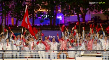 Paris'te Sen Nehri'nde Olimpiyat açılışı şölene döndü