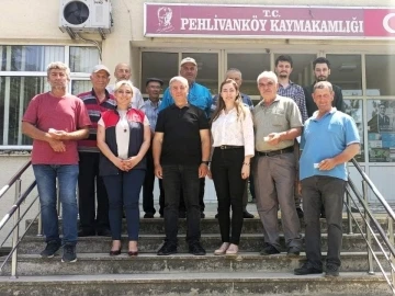 Pehlivanköy’de arıcılara damızlık ana arı dağıtımı
