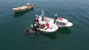 Pendik’te denizin dibinden çıkarılan atıklar şoke etti
