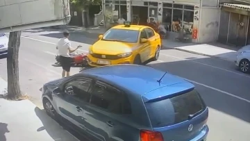 Pendik’te kontrolsüz dönüş yapan ticari taksi motosiklet ile çarpıştı
