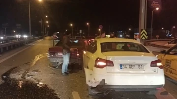 Pendik’te meydana gelen zincirleme trafik kazası trafiği felç etti
