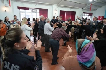 Polis adaylarından kanser hastalarına moral konseri
