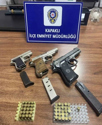 Polis ekipleri 3 adet silah ele geçirdi
