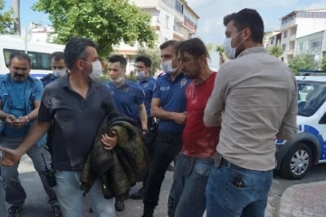 Polise testereli saldırıda ağırlaştırılmış müebbetle yargılanan sanığa 5,5 yıl hapis