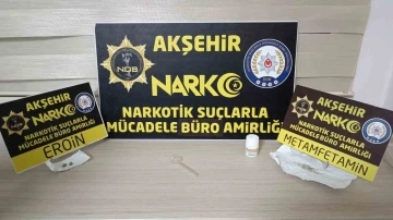 Polisi görüp kaçan şüphelinin aracında uyuşturucu çıktı
