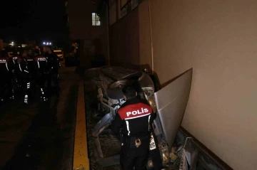 Polisin ‘dur’ ihtarına uymadı, kaçmaya başlayan alkollü sürücü kaza yaptı
