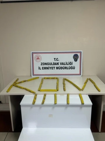 Polisin durdurduğu araçtan dinamit ele geçirildi
