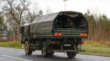 Polonya, Belarus sınırındaki asker sayısını artırma kararı aldı