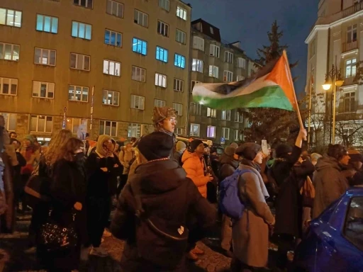 Polonya’da “Netanyahu’yu tutuklayın” protestosu