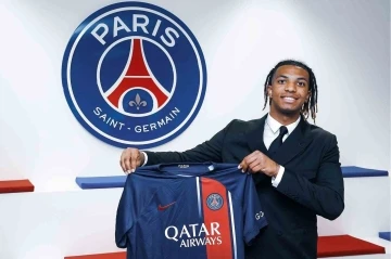 PSG, Cher Ndour’u kadrosuna kattı
