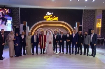 Pursaklar Belediye Başkanı Çetin, nikah kıymaya devam ediyor
