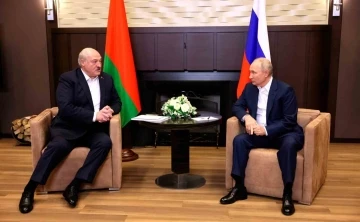 Putin: “ABD misket bombalarını Ukrayna ordusunun eliyle kullanıyor”
