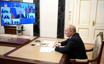 Putin: “Polonya’nın batısındaki topraklar, Stalin’in Polonyalılara bir hediyesi”
