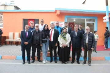 &quot;Belediye başkanı gibi çalışacağım&quot; diyen muhtar adayı, kimsesizlere umut olmak için ilk adımını attı
