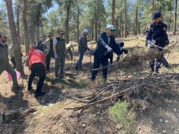 &quot;Bu Orman Benim&quot; projesi çerçevesinde Burdur Kent Ormanı’nda temizlik yapıldı
