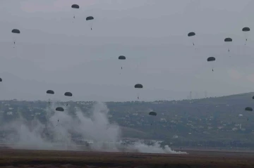 &quot;Erciyes-2023 Tatbikatı&quot; göz doldurdu
