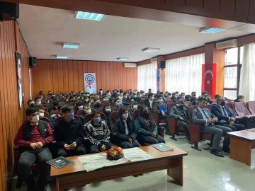 &quot;Meslek Lisesi Gelecek Garantisi Projesi&quot; öğrencileri geleceğe hazırlıyor
