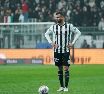 Rachid Ghezzal asistle döndü
