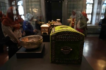 Ramazan ayında Topkapı Sarayı Mukaddes Emanetler Dairesi’ne yoğun ilgi
