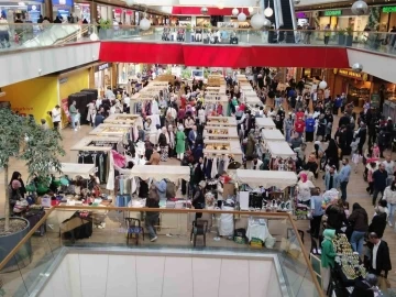 Ramazan Bayramı nedeniyle AVM’ler doldu taştı
