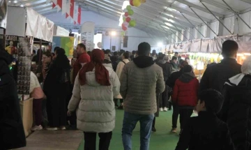 Ramazan çadırı, Kayserililerin iftardan sonraki uğrak mekanı oldu
