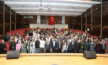 Rektör Prof. Dr. Altun, öğrenciler ile bir araya geldi
